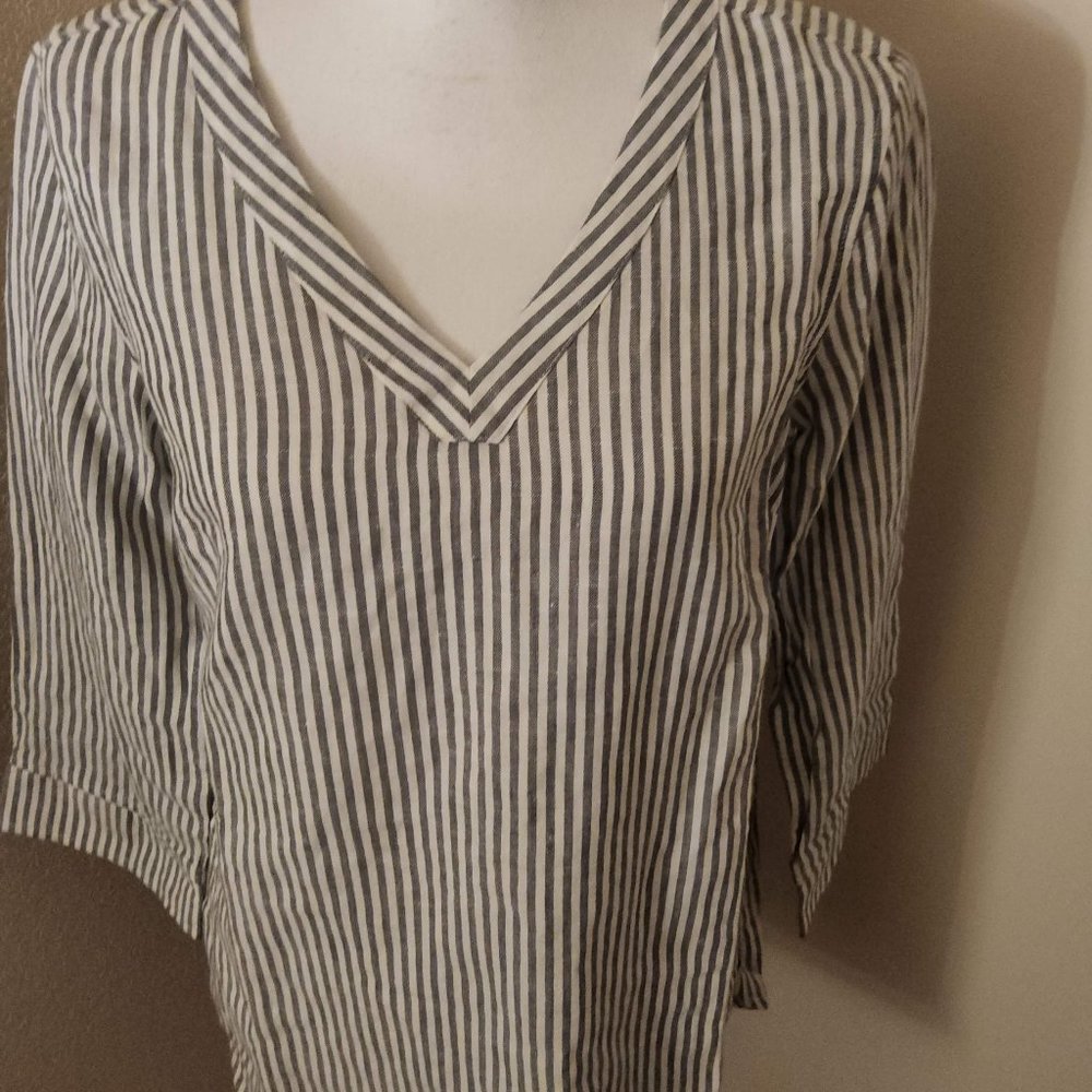 Eddie Bauer Women's V-Neck Pullover Blouse